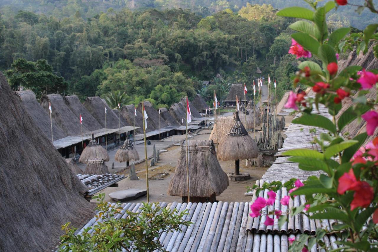 Riung Tiga Empat Tujuh Guesthouse Dış mekan fotoğraf