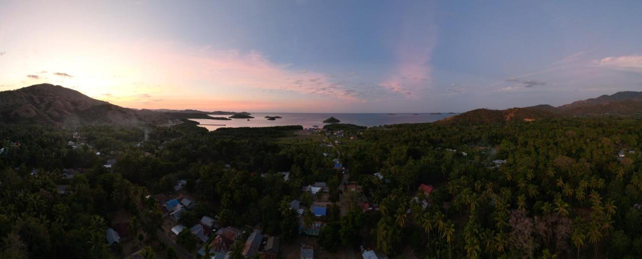 Riung Tiga Empat Tujuh Guesthouse Dış mekan fotoğraf